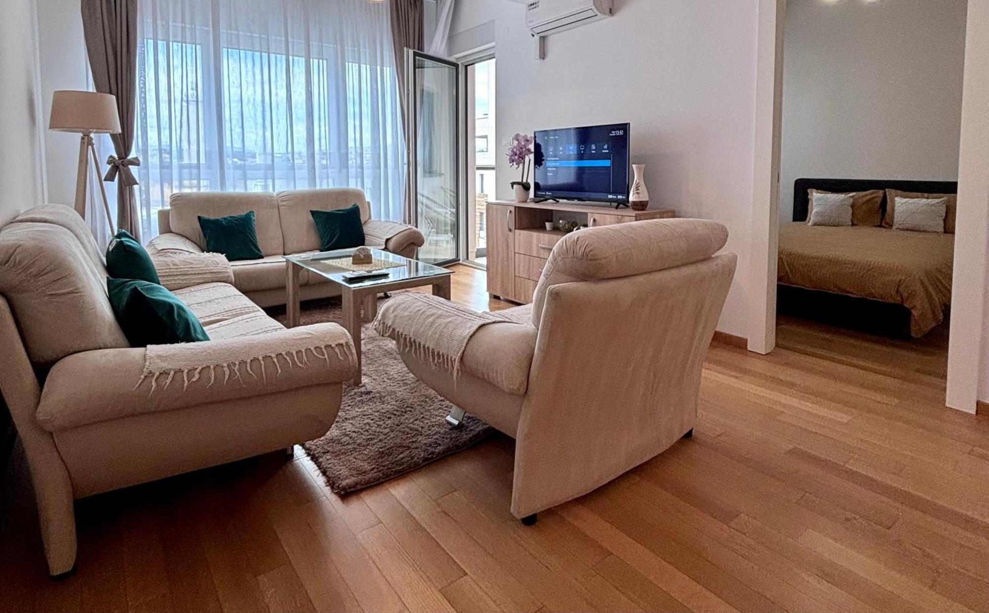 R-Residency Tower Apartment Banja Luka Bagian luar foto