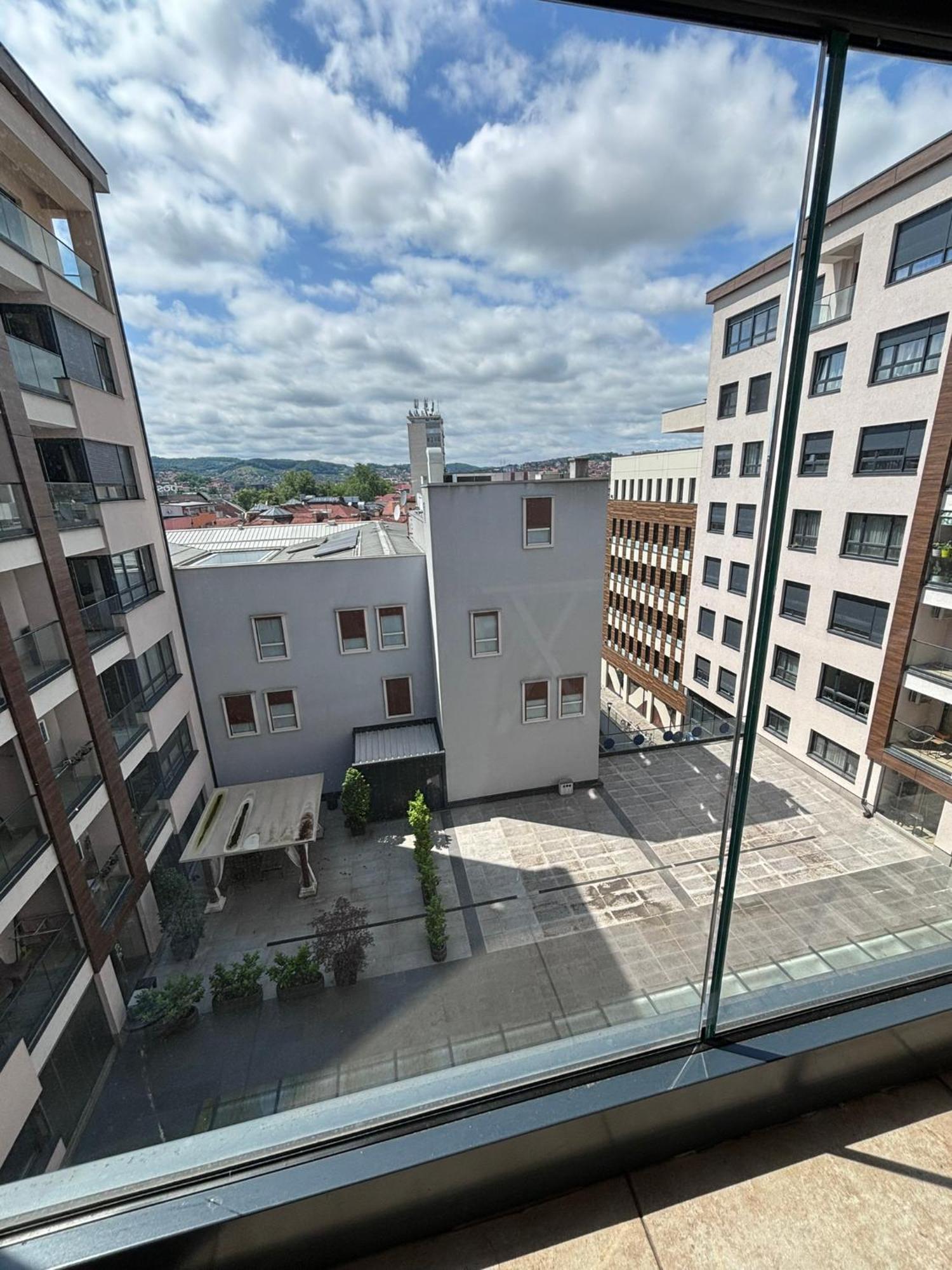 R-Residency Tower Apartment Banja Luka Bagian luar foto